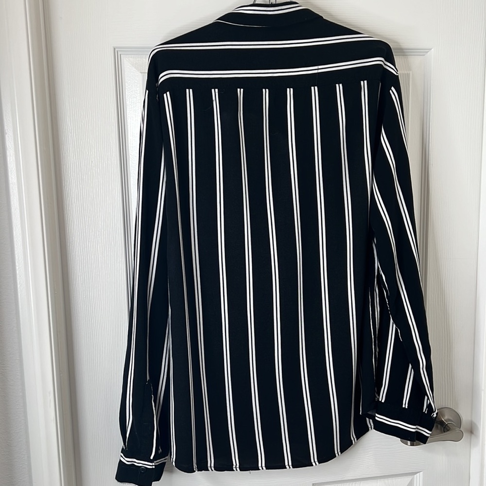 Forever 21 Men’s Long Sleeve Black and White Button Down Blouse. Size Large - Picture 2 of 9